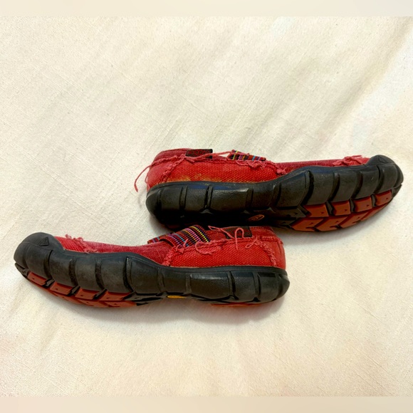 Keen | Girls Mary Jane Slip on Shoes | 12 - Picture 4 of 5